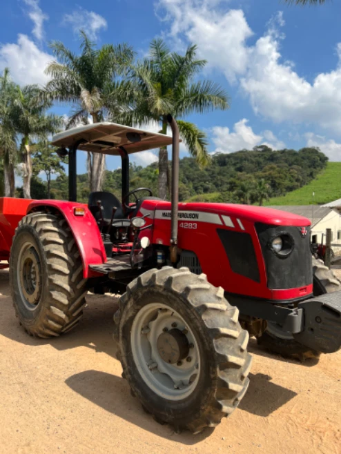 Trator MF 4283